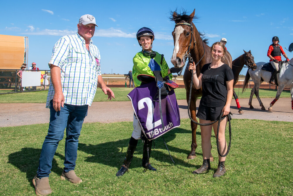 Broome winner Chimes in for Roselee Park