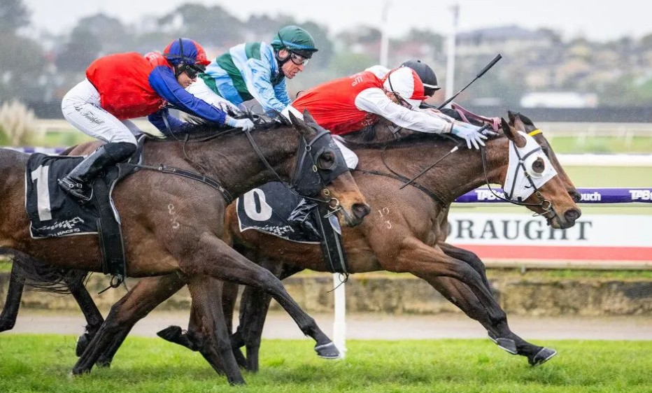 Saturday winner and surprise news for Splintex